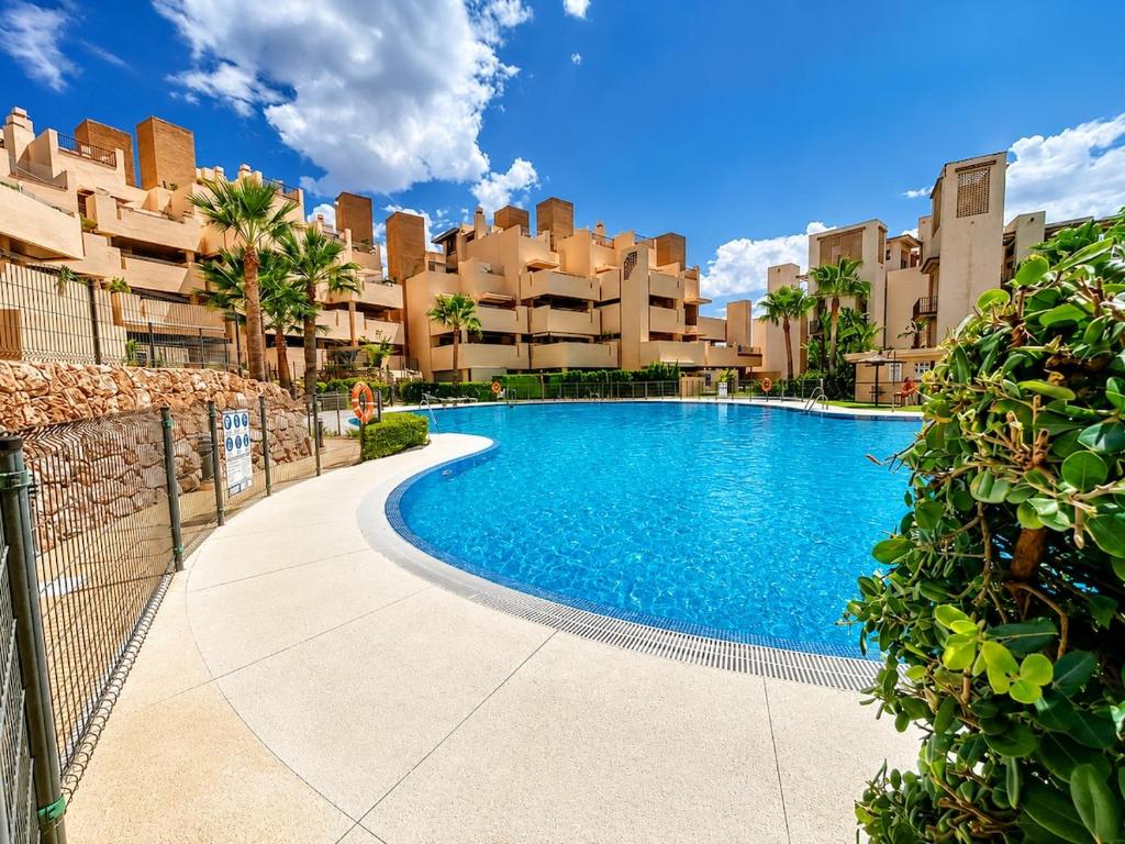Immerse yourself in an oceanfront paradise - 5