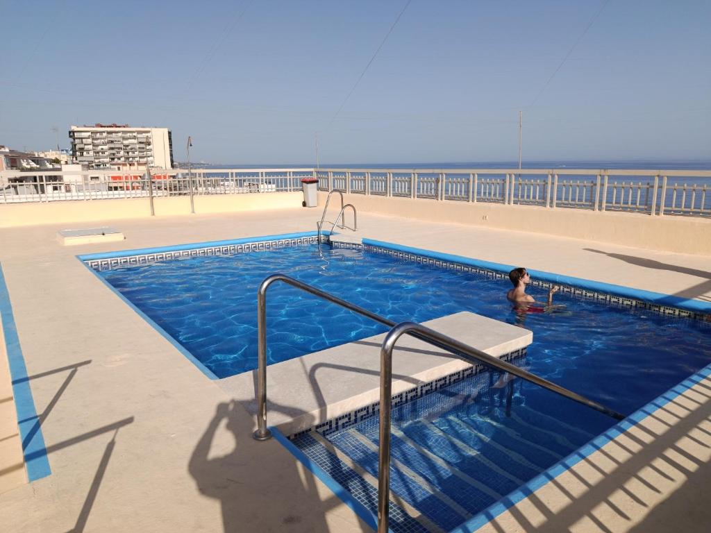Marina Blue & Rooftop Pool Studio - Vistas al Mar y Playa - 2