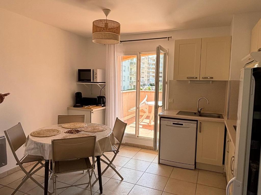 Appartement avec parking proche plage - 4 pers. - FR-1-748-39 - 3