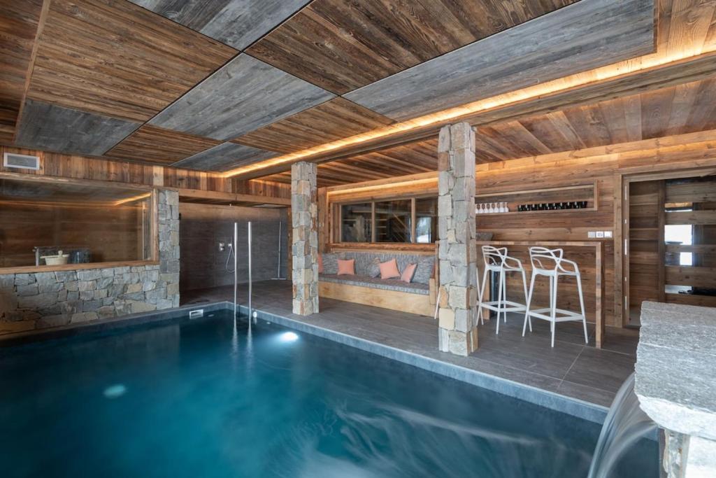 La Vallée Cerena Luxury Chalet with Indoor Pool Sauna & Fireplace - 4