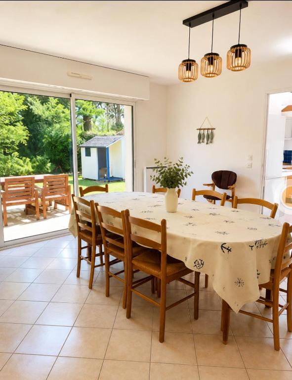 Charming house for 8, near beach & Carnac stones - 2
