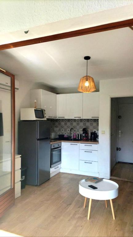 Flat with terrace in Sanary-sur-Mer - 3