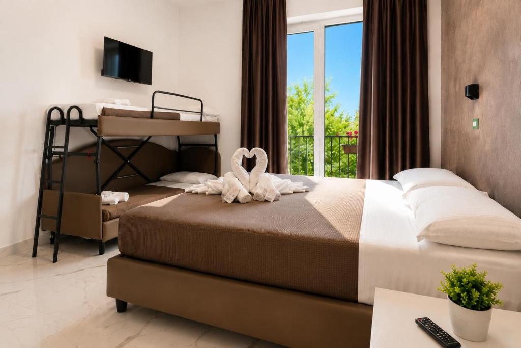 Hotel Lorenzo - 4