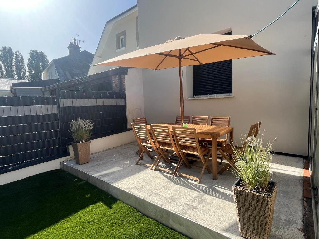 Le Mans 24 Hours Comfortable House for 6 Guests with Private Parking - 1