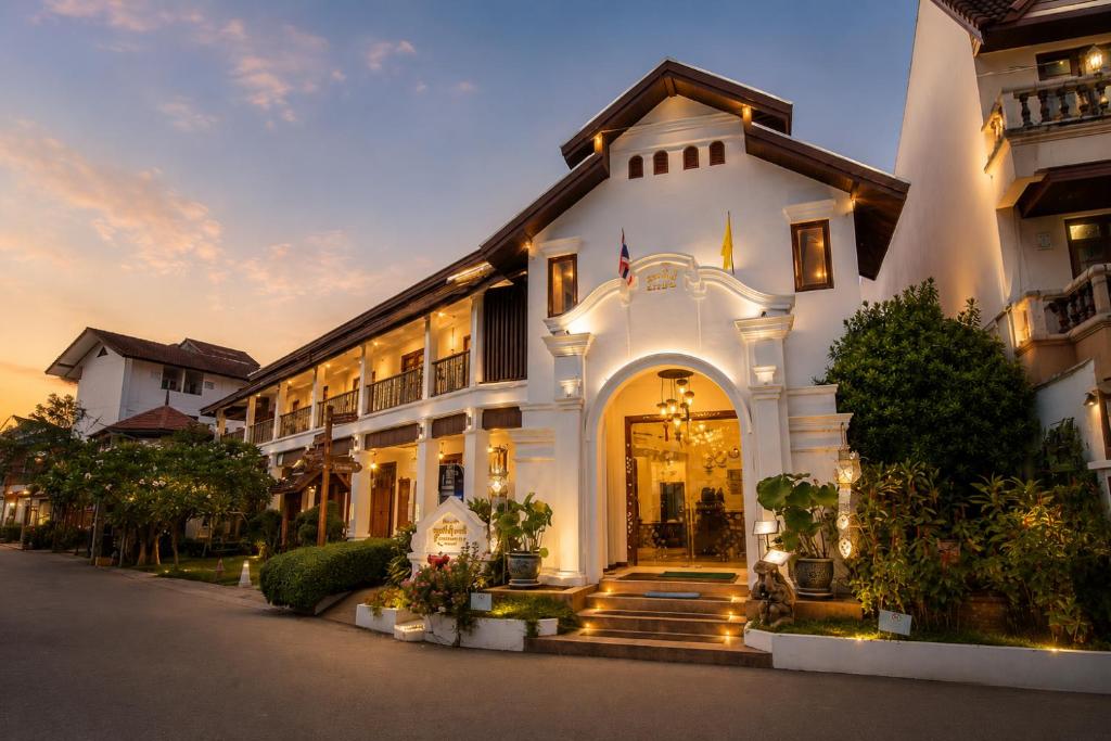 ทัศนียภาพภายนอกโรงแรม