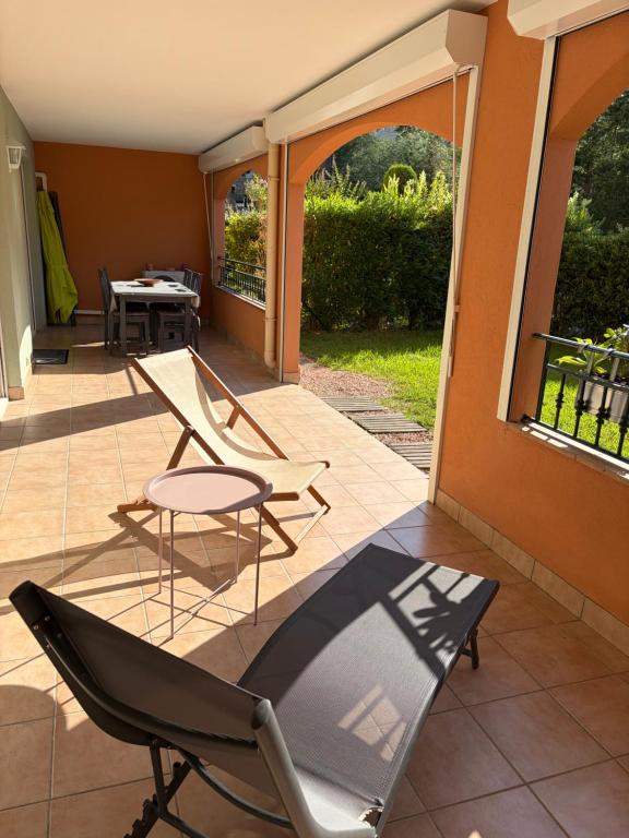 Appartement provençal avec jardin, piscines & tennis - 3