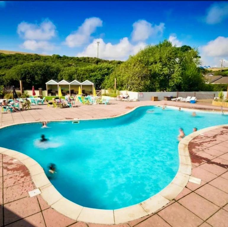 Newquay Bay Resort Chalet photo 6