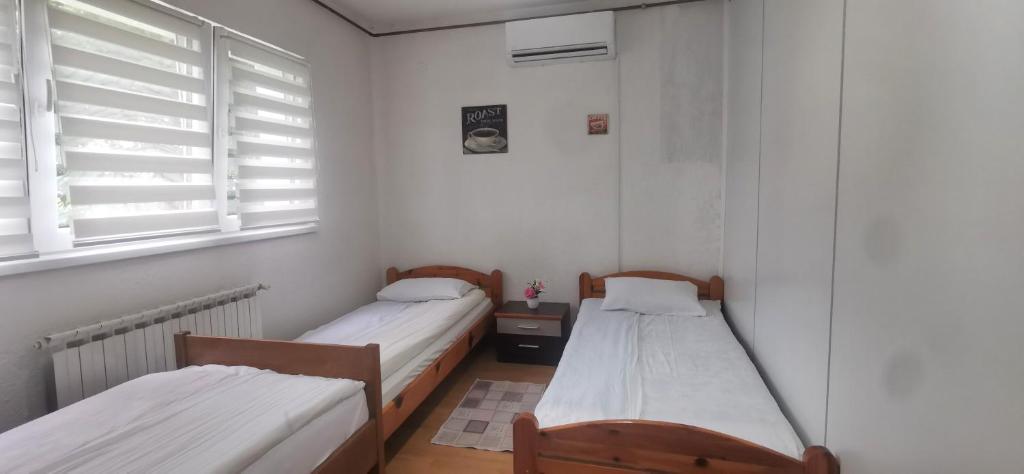 2 BDR Family Apartment In Sarajevo - Free Parking - 5