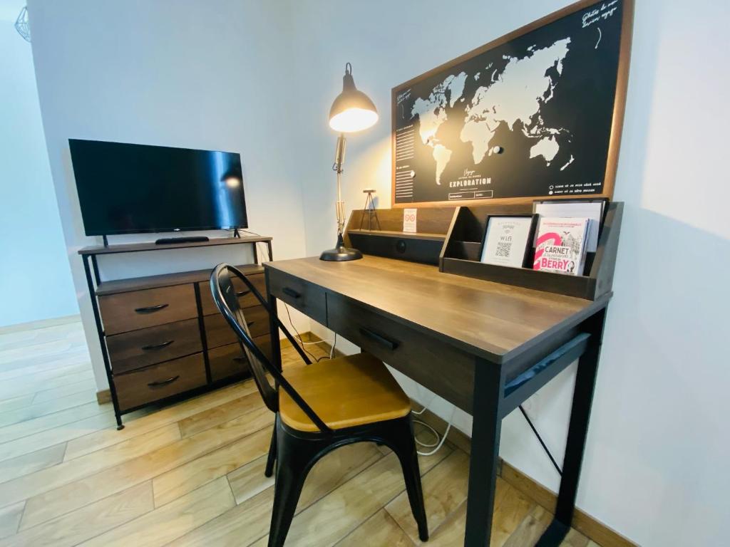 Grand Studio tout équipé - Quartier Lahitolle - 5