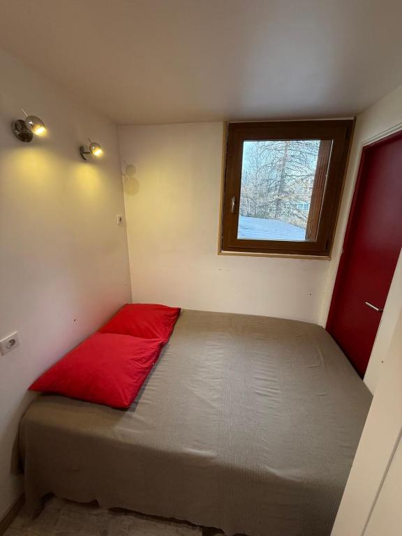 Bright apartment near the slopes - 3