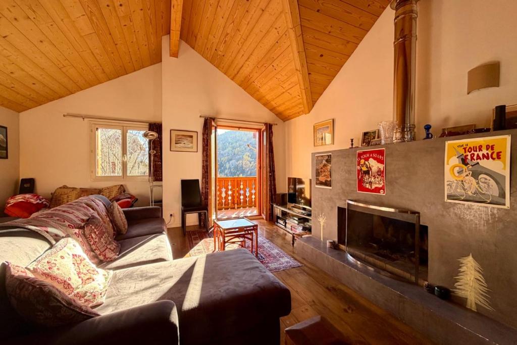 Chalet charmant et lumineux à Briançon - 1
