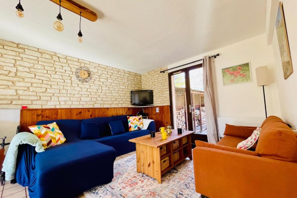 Pretty F4 house with loggia in Briançon - 2