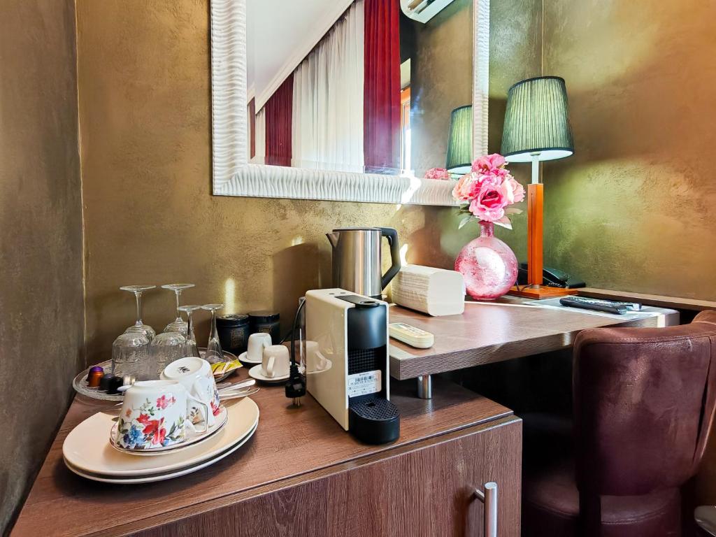 DivaLux New Studio A Boutique Hotel with AC and WiFi - 3