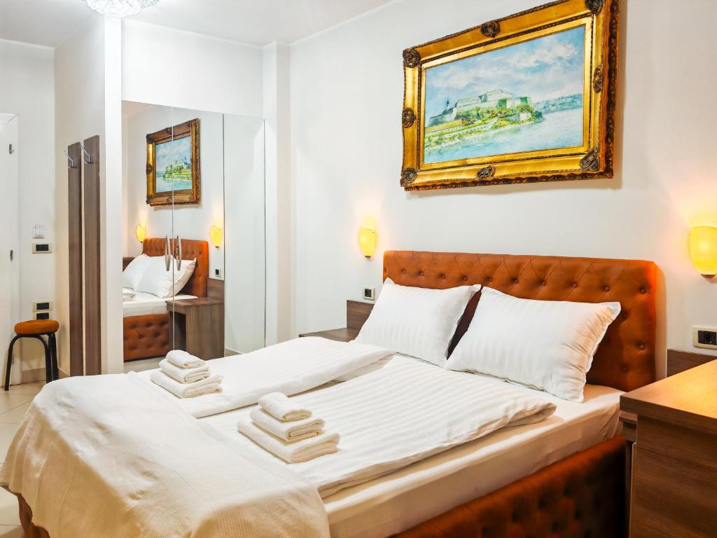 DivaLux New Suite D Boutique Hotel with AC and Wi-Fi - 3