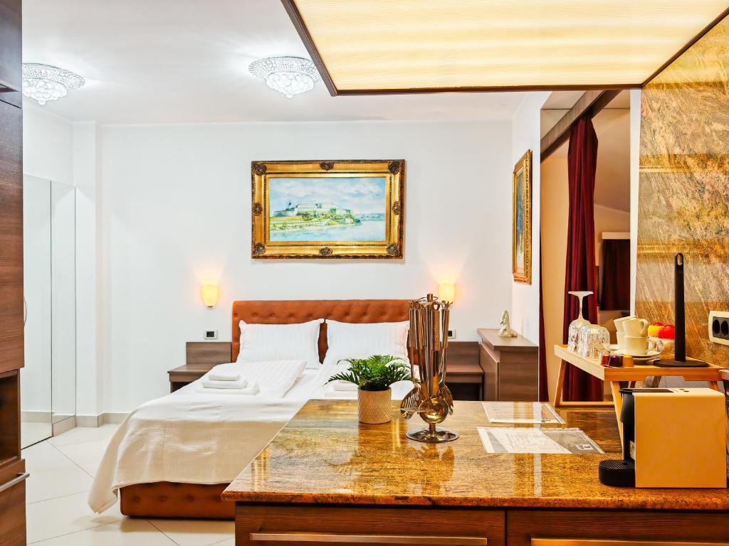 DivaLux New Suite D Boutique Hotel with AC and Wi-Fi - 1