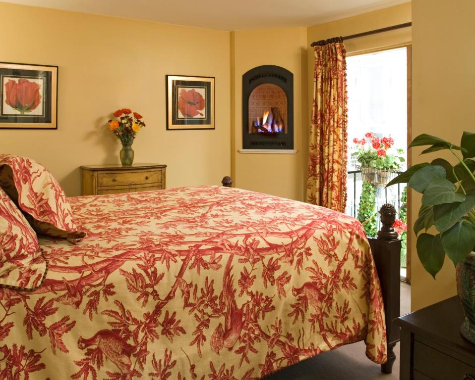Hydrangea House Inn photo