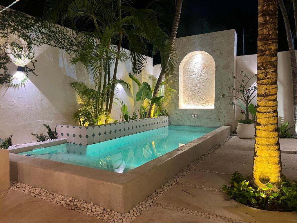 Boutique Private Villa in Hotel Zone - Pool & Outdoor Living - 4