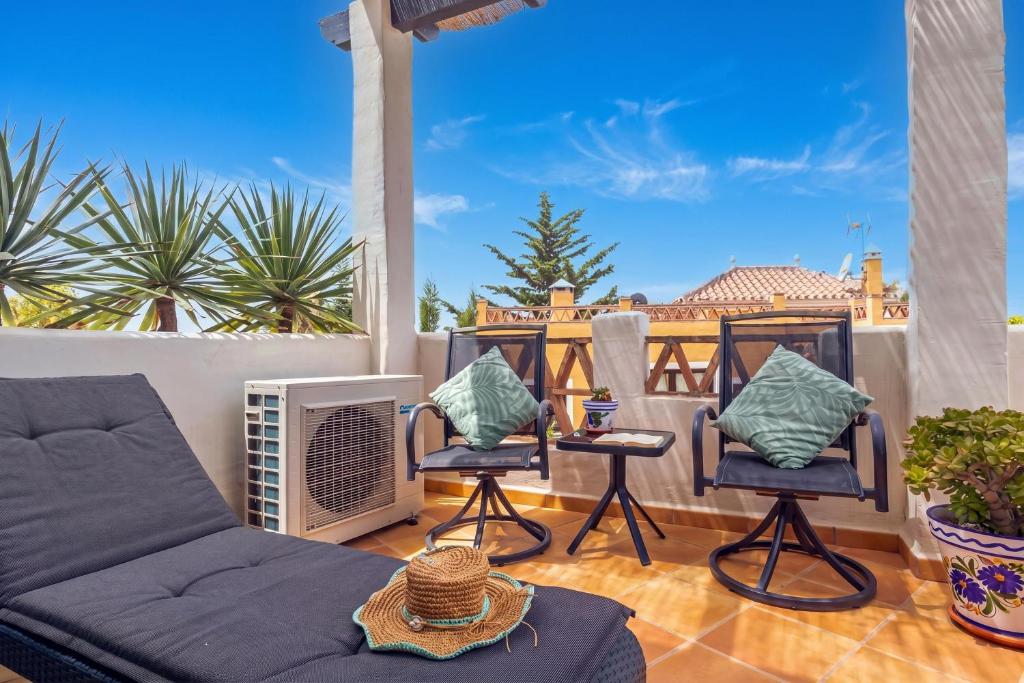 Sunset Golf Elegance - Happy Rentals - 2