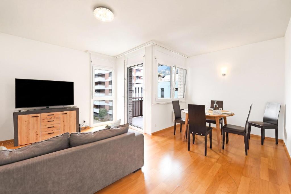 Locarno Place - 2