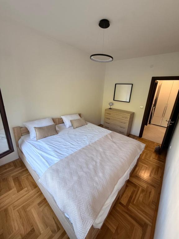 Santo Apartment - 4