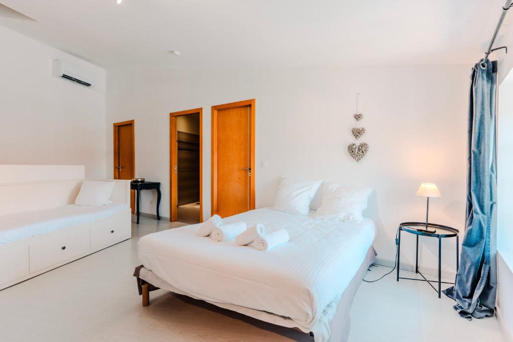 C’est une maison bleue - 3