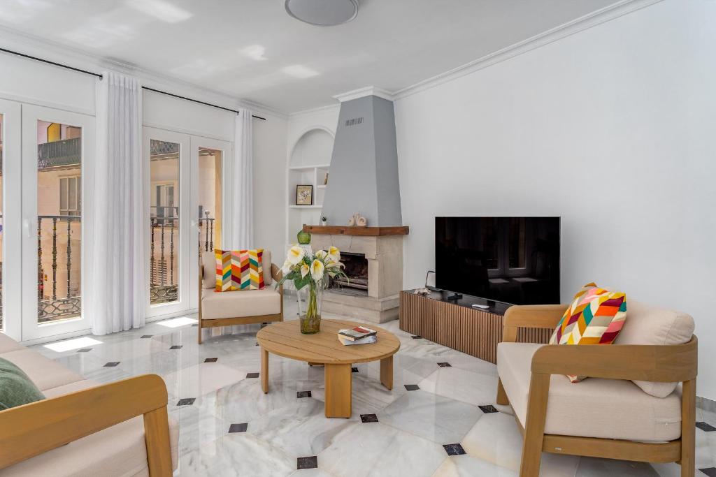 Fuengirola Beach & City Center Apartment - 3