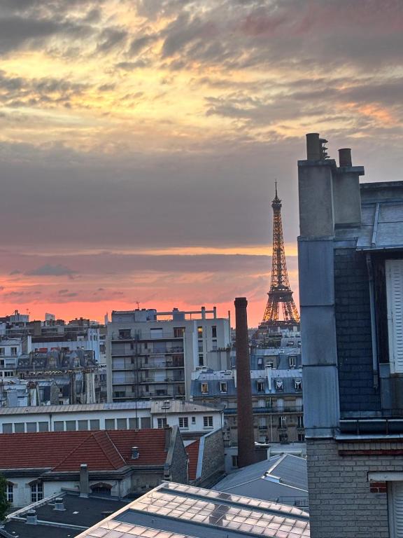 Studio chic Paris Tour Eiffel Near Eiffel tower 7th floor - 2