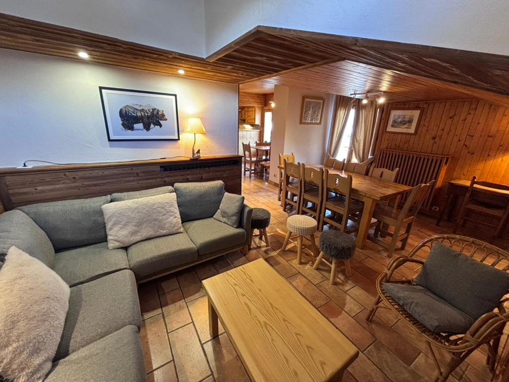 Chez Francine - 2