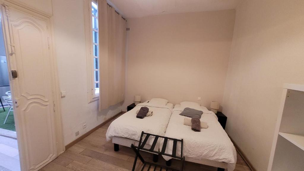 Appartement centre historique place Jean Jaurès climatisé 6 couchages avec parking - 2