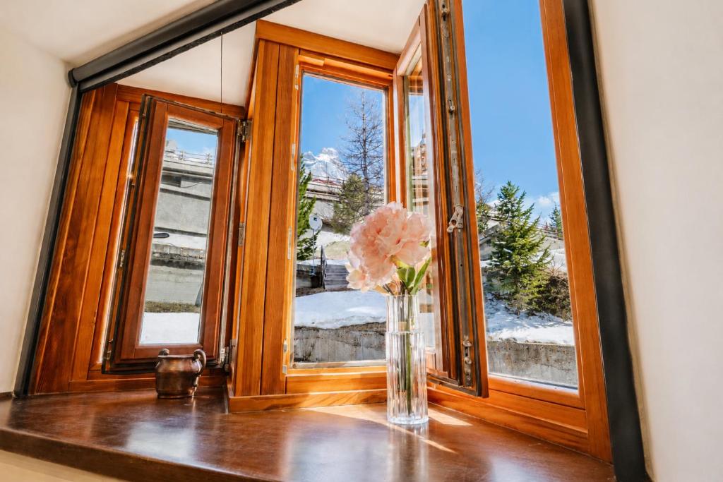 HelloCHALET Thea Apartment - Ski In Ski Out Matterhorn View - 1