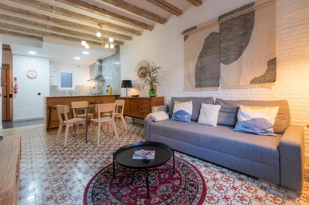 Almodovar Apartment Barcelona - 4