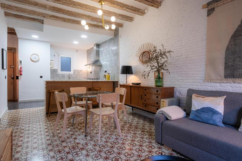 Almodovar Apartment Barcelona - 5