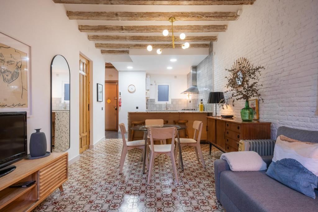 Almodovar Apartment Barcelona - 3