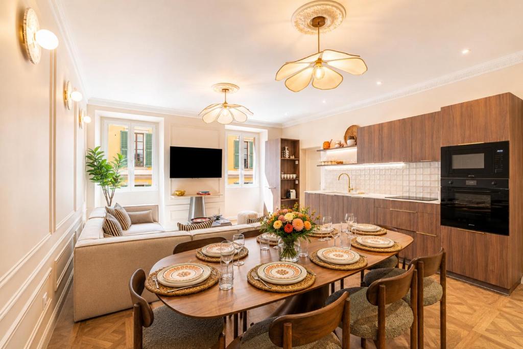 Old Nice - Luxury new 5BR - Sleeps 12 - AC - 1