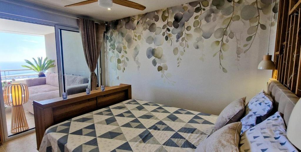 L'ESCAPADE, Vue mer Exceptionnelle, Standing, Piscine, Tennis, Climatisation, Parking - 3