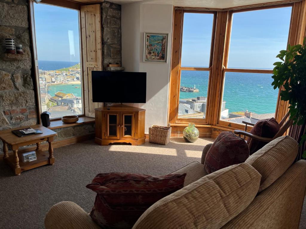 Huers Watch, St Ives photo 2