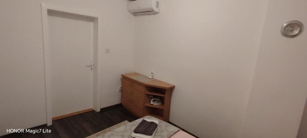 Red Roof Apartment Old Town Baš Čaršija Free parking - 3