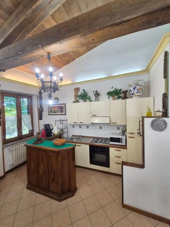 Casa Serafina trilocale con arredi d'arte e parcheggio privato - 4