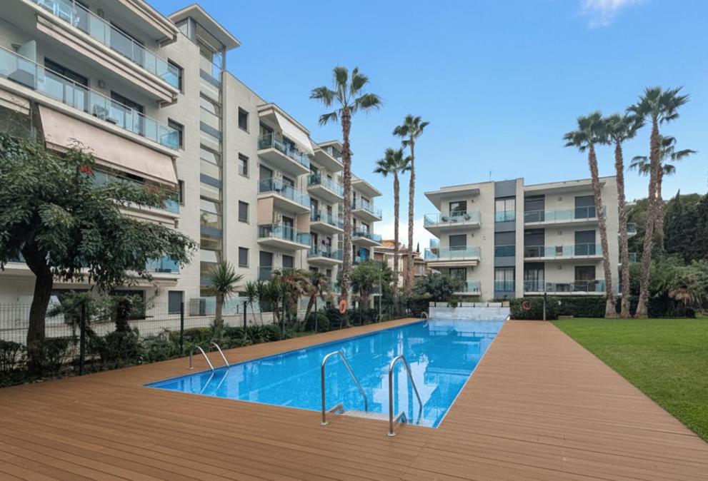 Relax en Lloret con Gym y Piscina by Host&Joy - 1