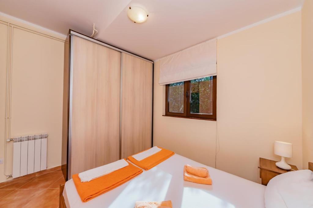 Orange Dream Apartment - 2