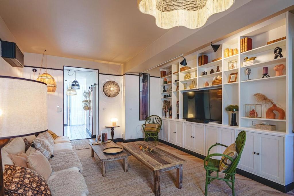 La Maison dAmbre-Jacuzzi-Sauna-Clim-4chambres - 2