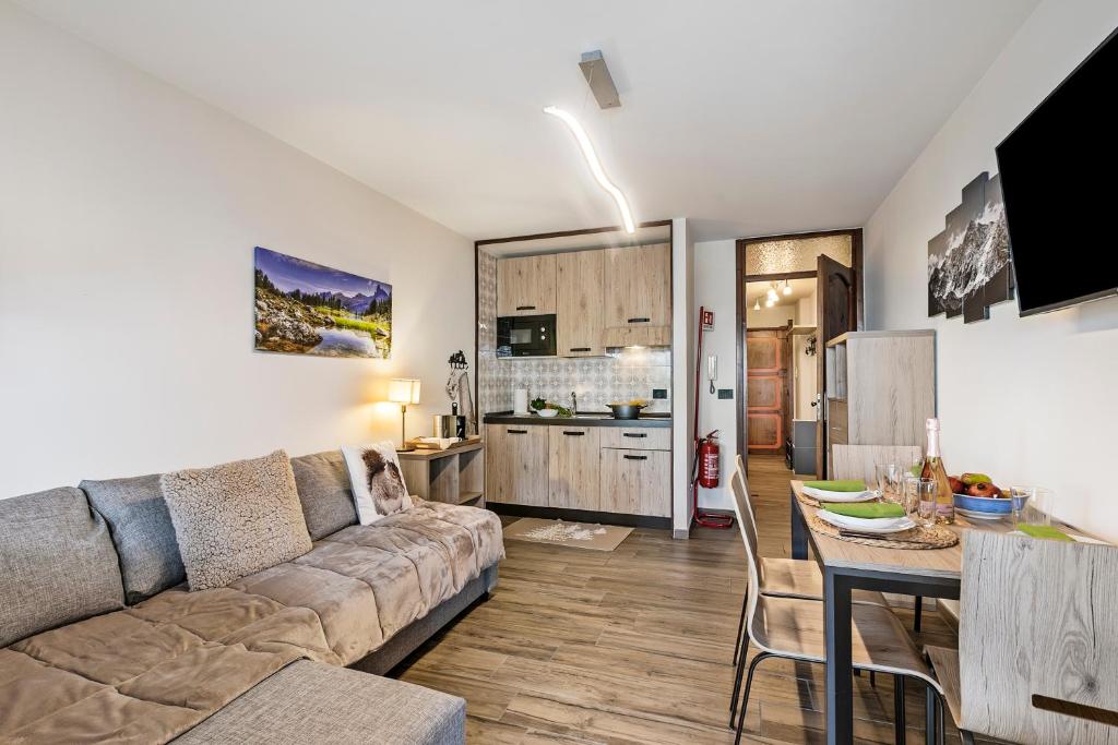 Prestige Eleven In The Center Of Town - Happy Rentals - 4