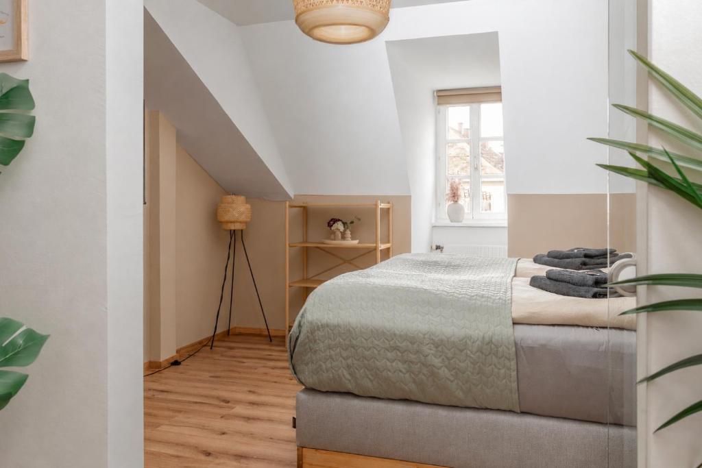 New Boho Design Altstadt Studio - Free Parking by HERO HOMES Graz - 4