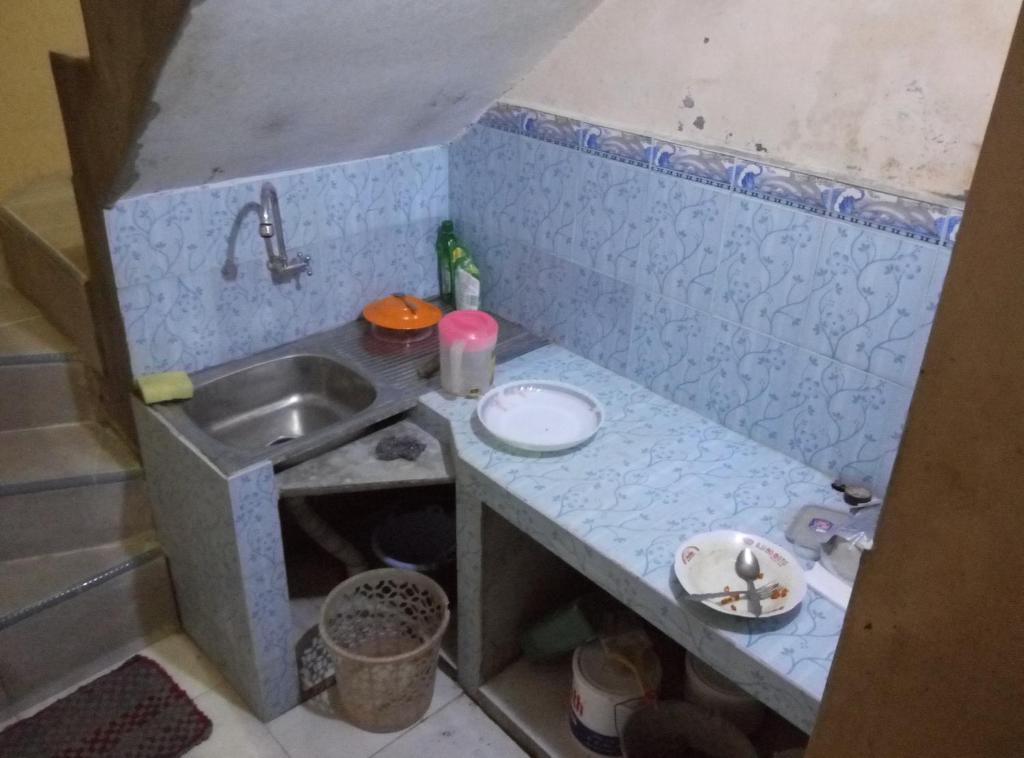 Kitchen, Jogja Backpacker Home in Yogyakarta