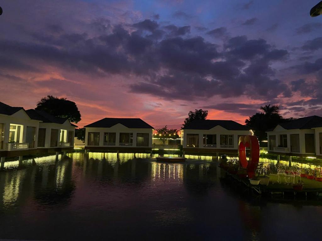Rồng Vàng Resort