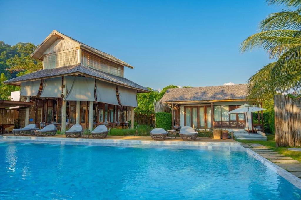 Great swimming pool