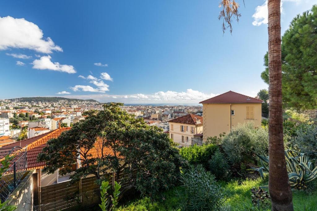 Villa sur les hauteurs de Nice, proche centre - 1