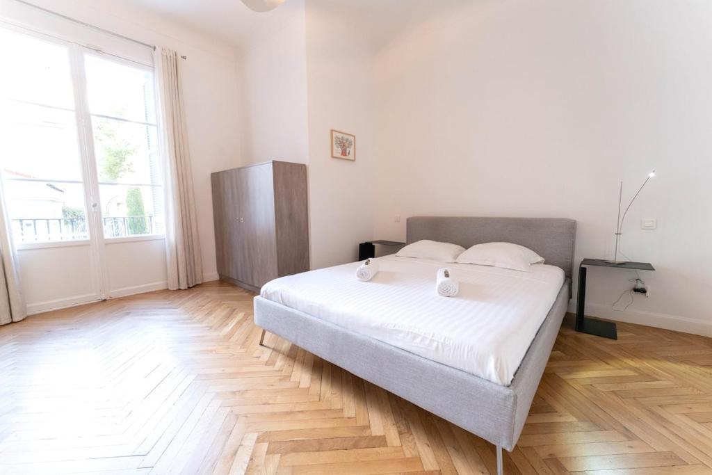 Superbe appartement avec jardin piscine, garage - 4