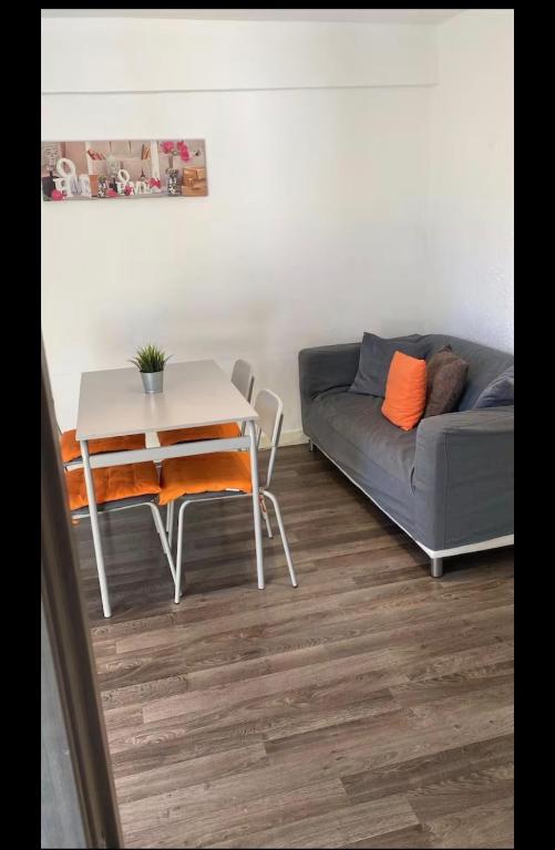 Cute apartment Near the Beach and Forum - 2