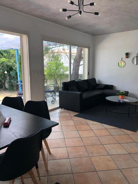 LE BONHEUR AVEC PISCINE ET JARDIN - 2